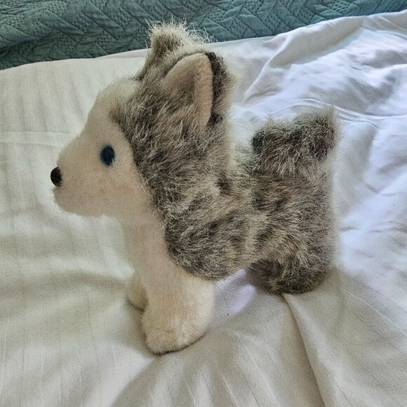 American Girl Doll Siberian Husky Hard Plush 2013 Toy - Picture 2 of 7